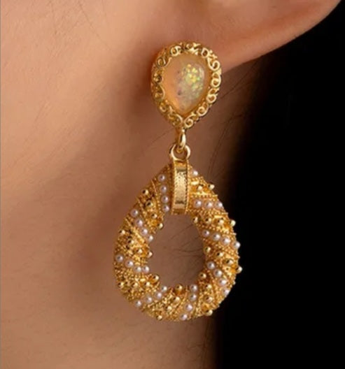 Gold & Pearl Women's Fashion Tear Drop Earrings
