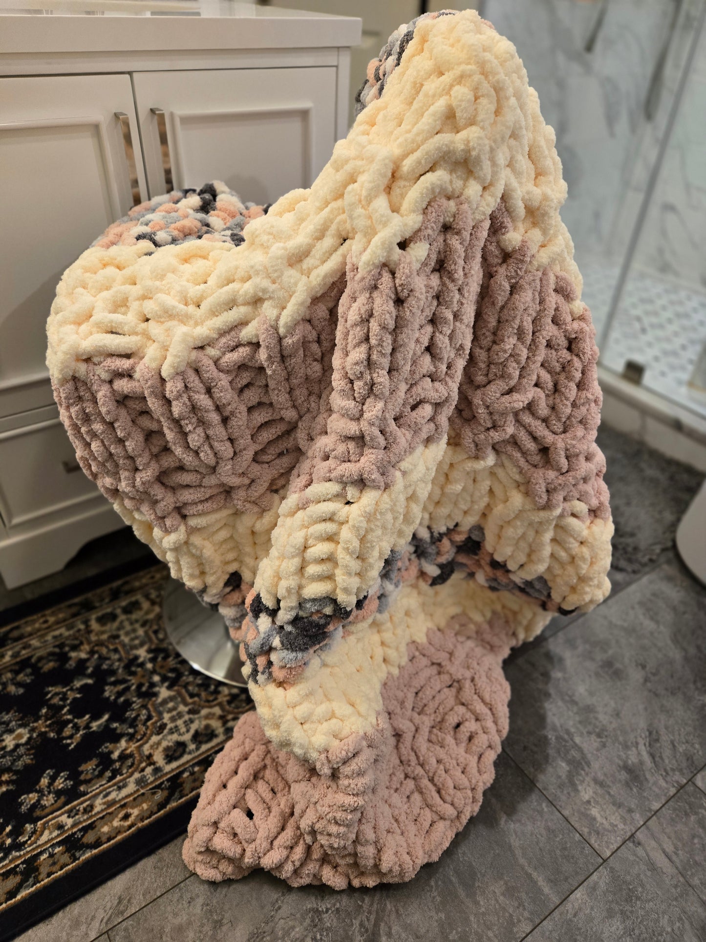 Chunky Cable Knit Soft Serenade Blanket