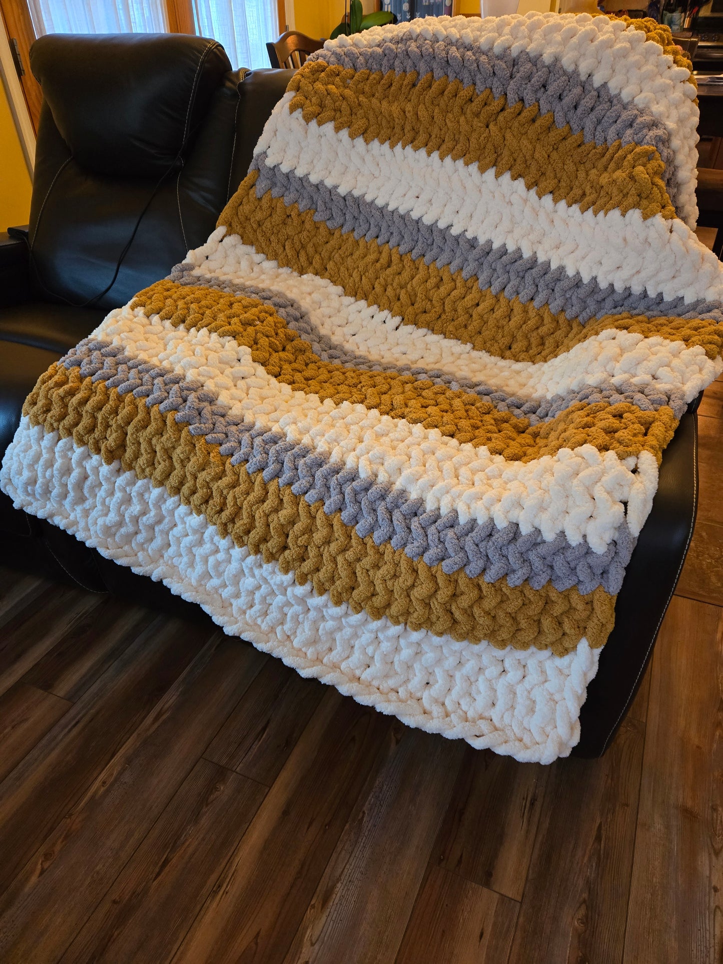 Honey & Halo Chunky Blanket