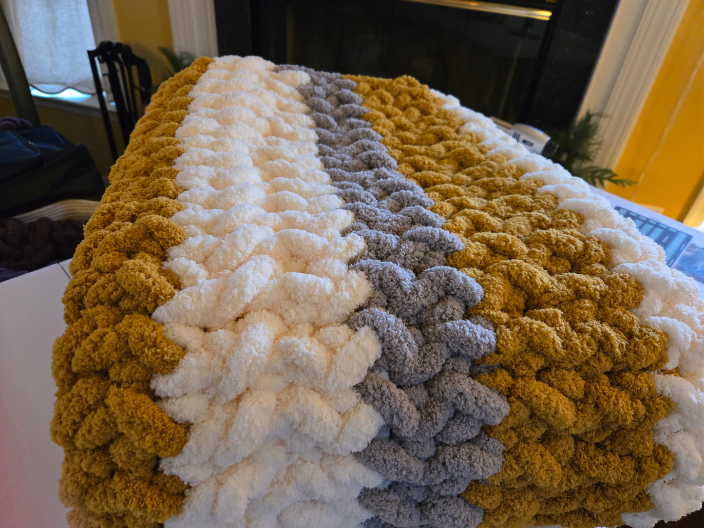 Honey & Halo Chunky Blanket