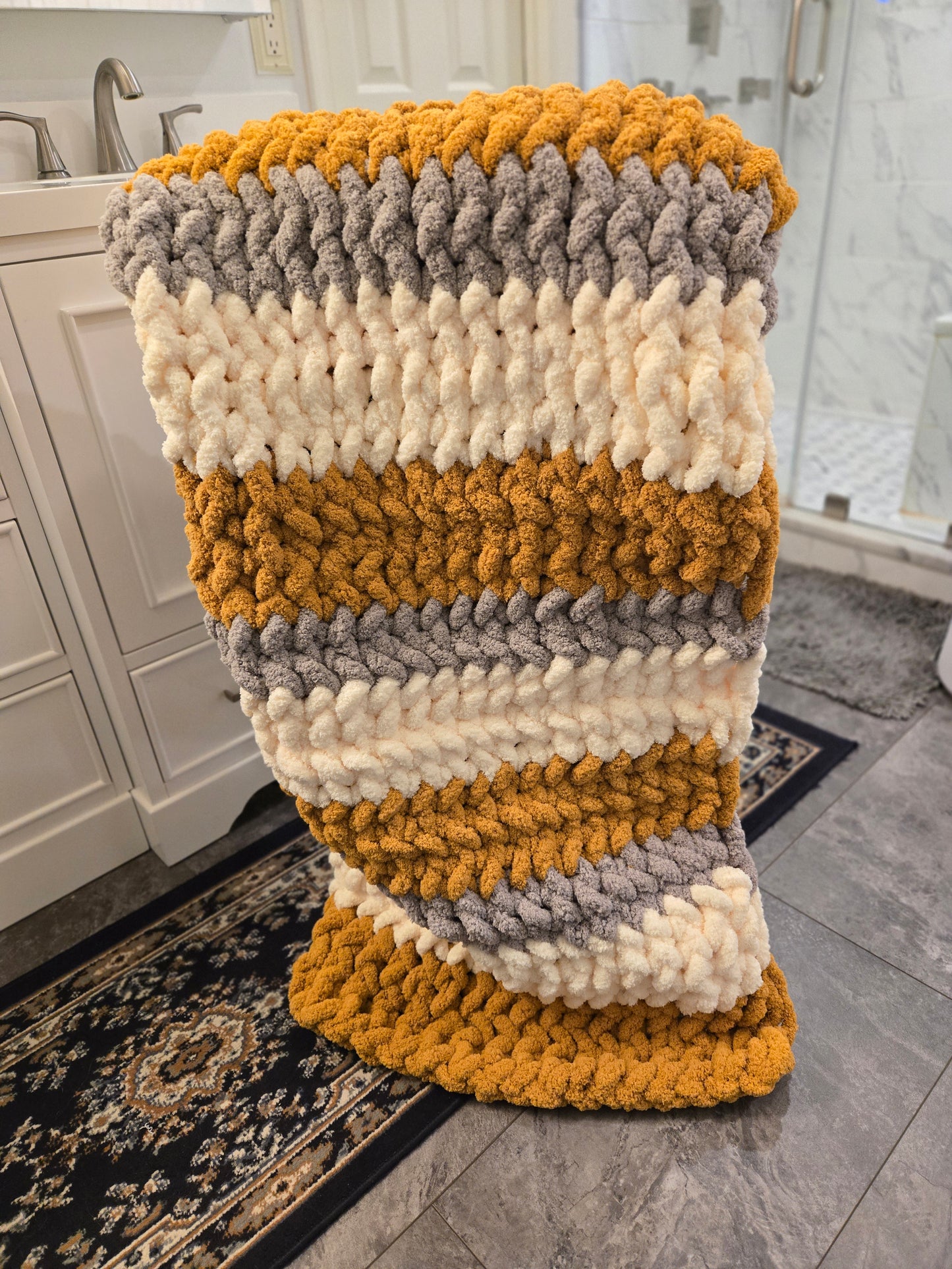 Honey & Halo Chunky Blanket