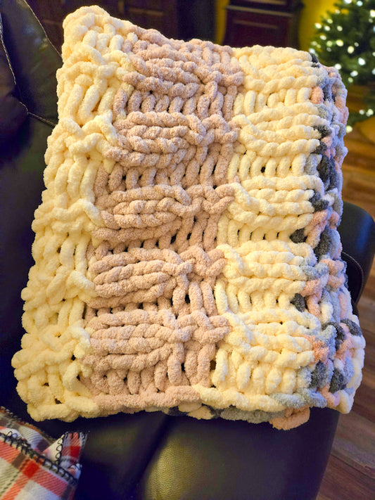 Chunky Cable Knit Soft Serenade Blanket