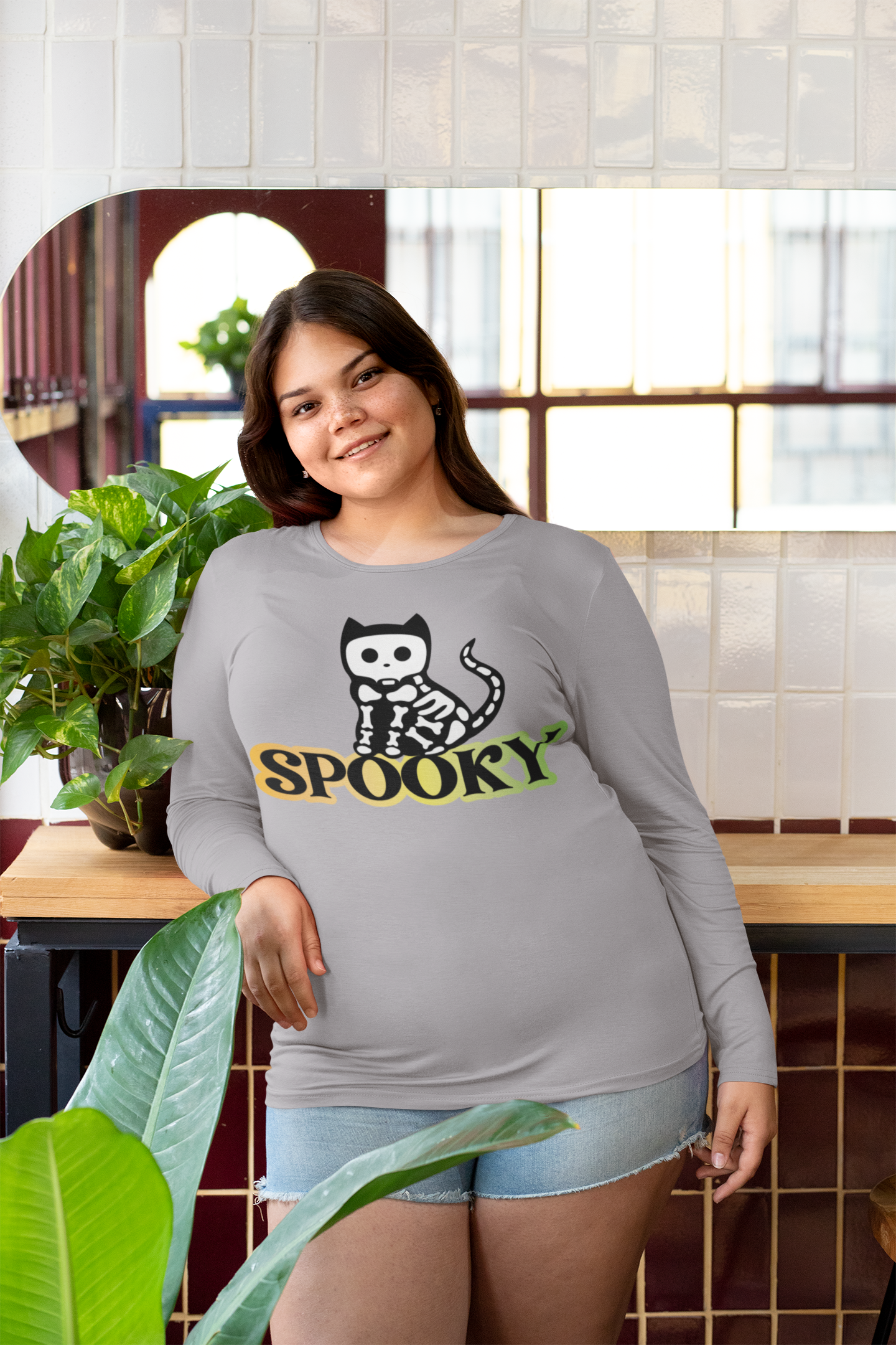 Spooky Cat in Color Regular & Plus Long or Short Sleeve Graphic Tee