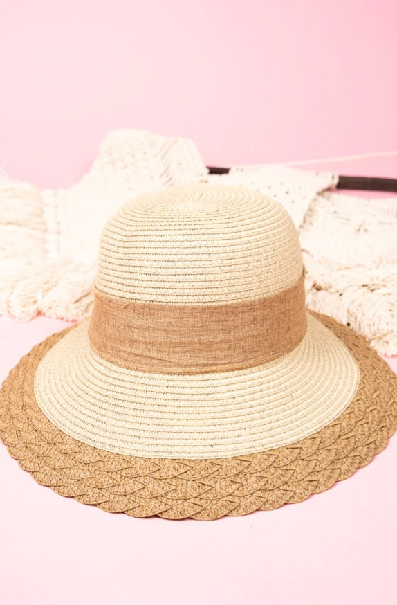 Beach Bound Bow Straw Hat in Natural