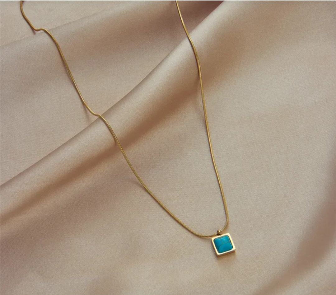 Turquoise Women's Fashion Necklace