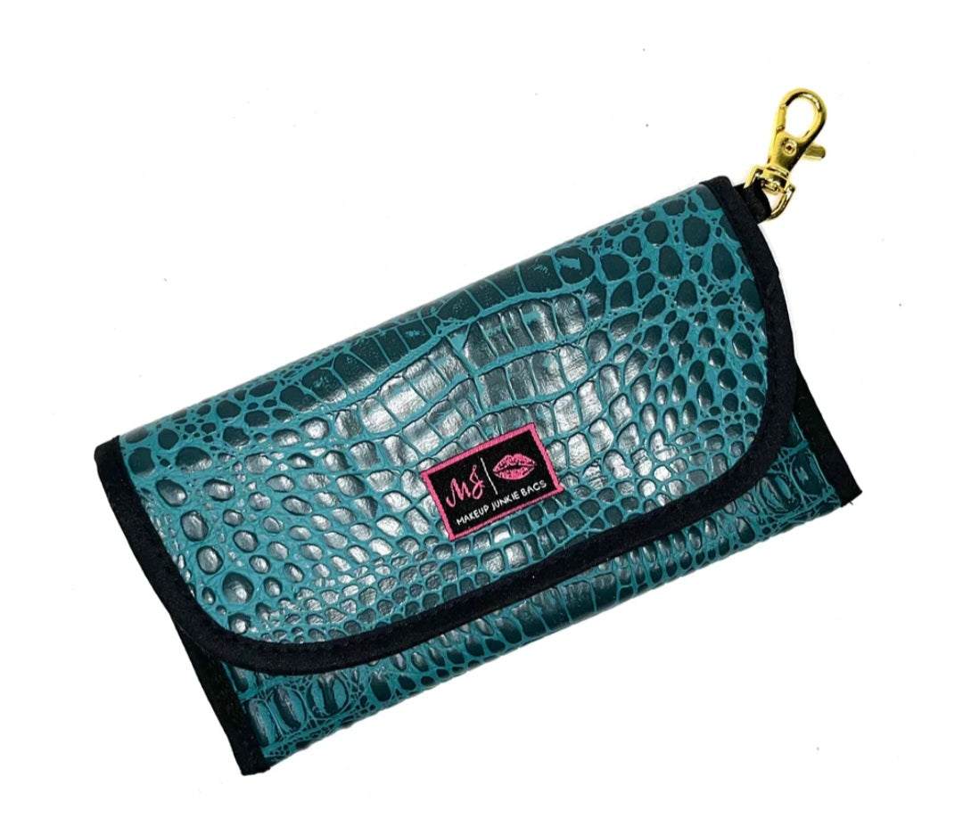 Makeup Junkie Shade of Jade Sunglass Case