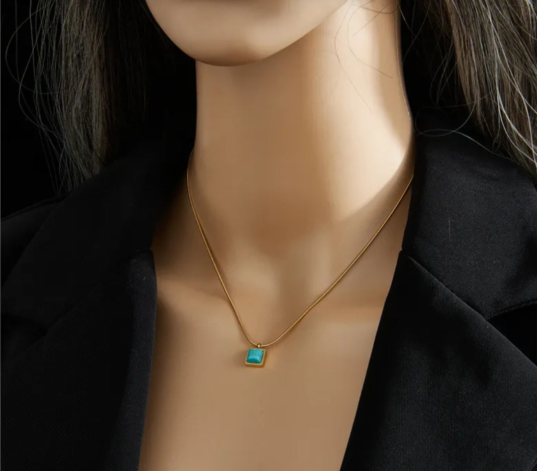 Turquoise Women's Fashion Necklace