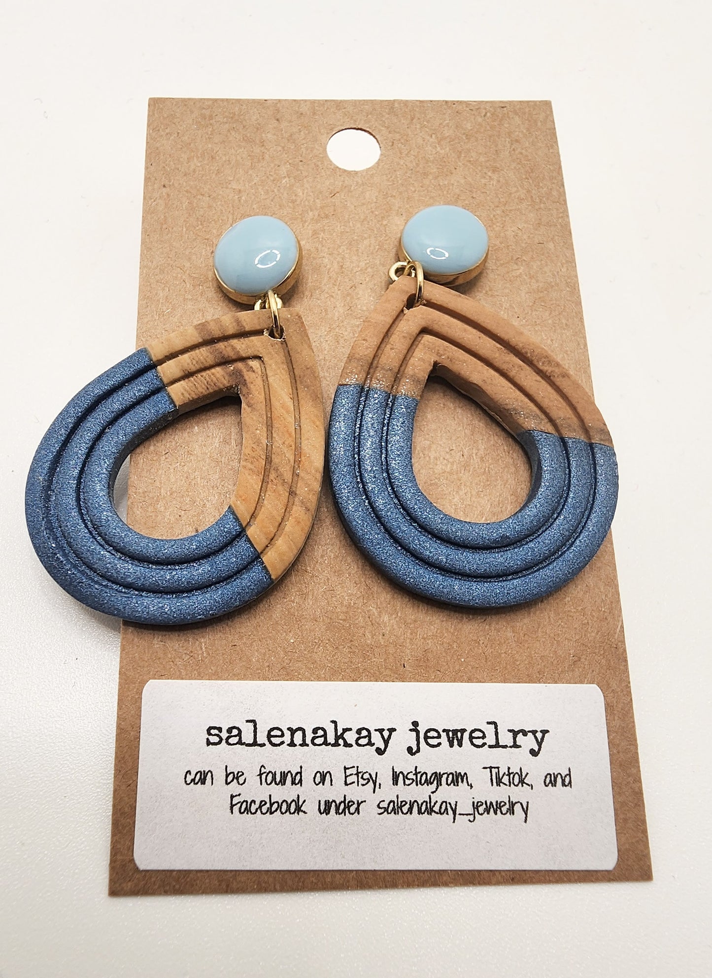 Wood & Navy Teardrop Circles